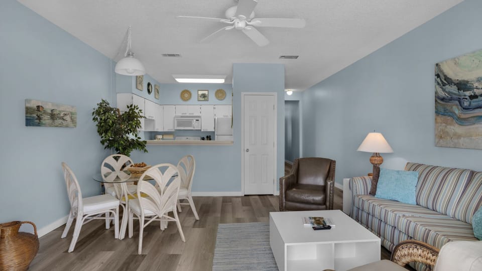 Palms B5 Main Area