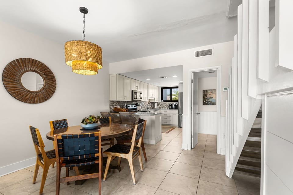 Emerald Hill 36 - Dining area