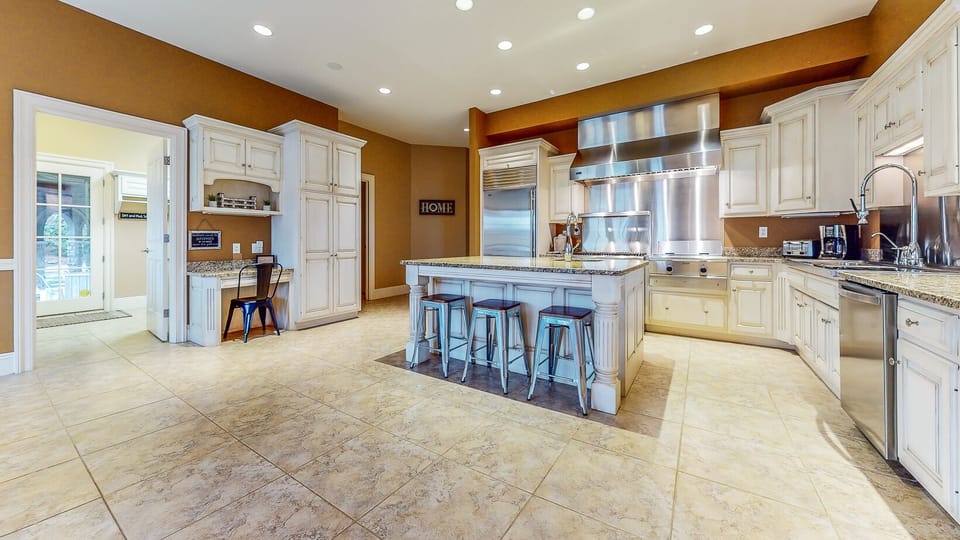 Stainless Thermador Appliances, Granite Countertops, Dual Sinks, Eat-In Island 