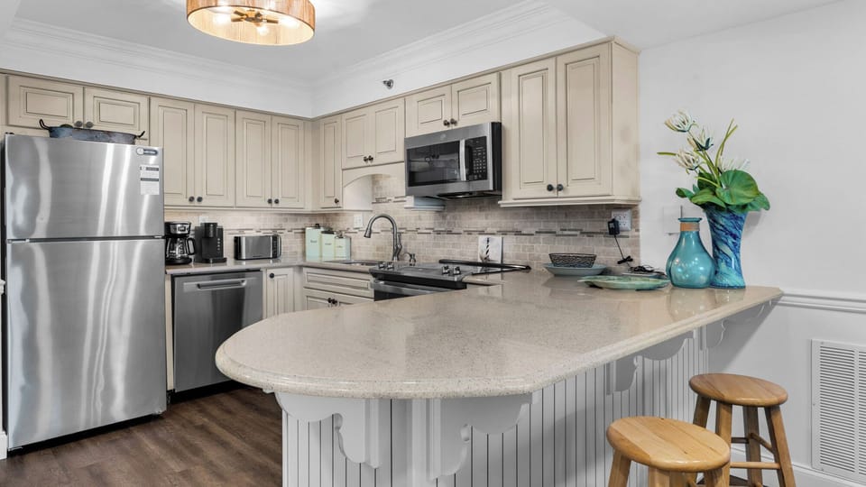 BeachCrest 102 - Kitchen