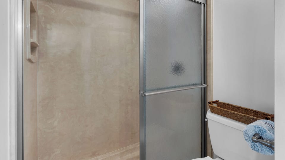 BeachCrest 102 - Bathroom