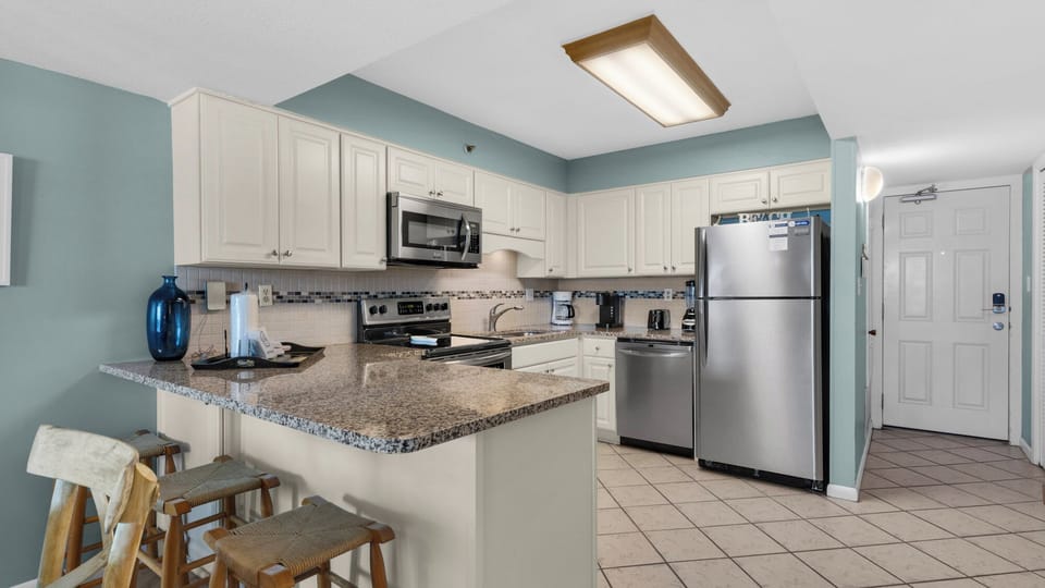 BeachCrest 301 Kitchen area