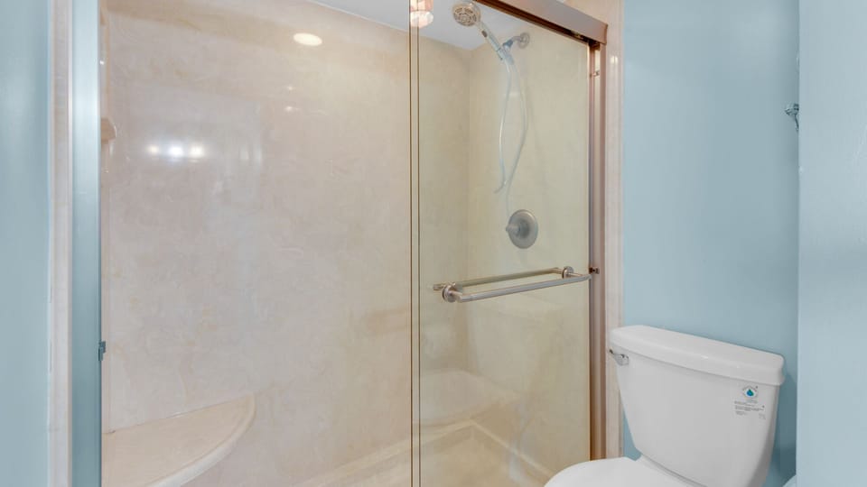 BeachCrest 306 Master Bathroom