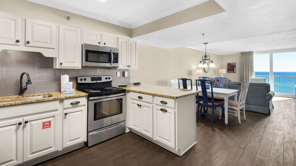 BeachCrest 504 - Kitchen