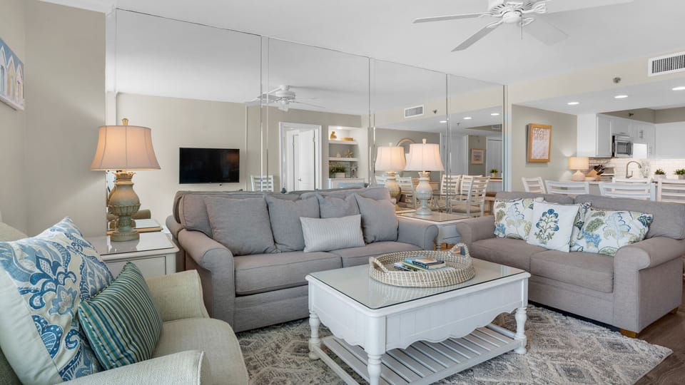 BeachCrest 601 Living Area