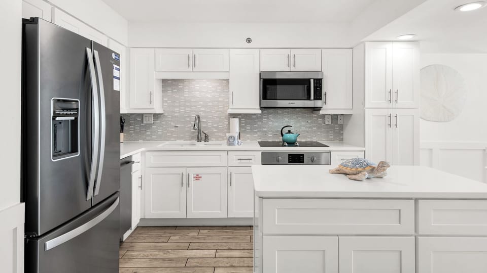 BeachCrest 604 - Fully equipped kitchen