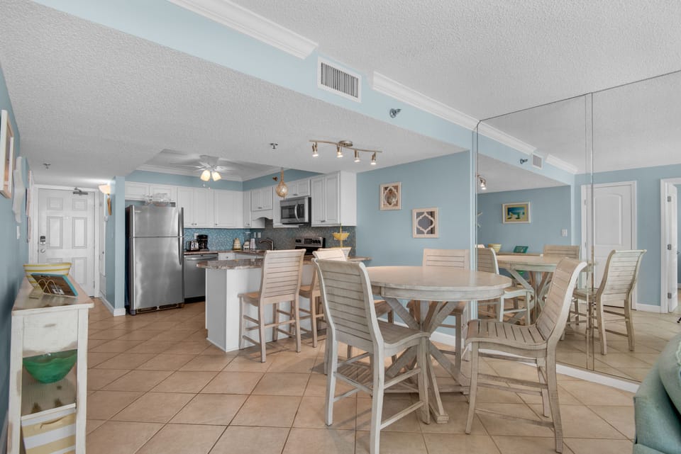 Beachcrest 702 Kitchen