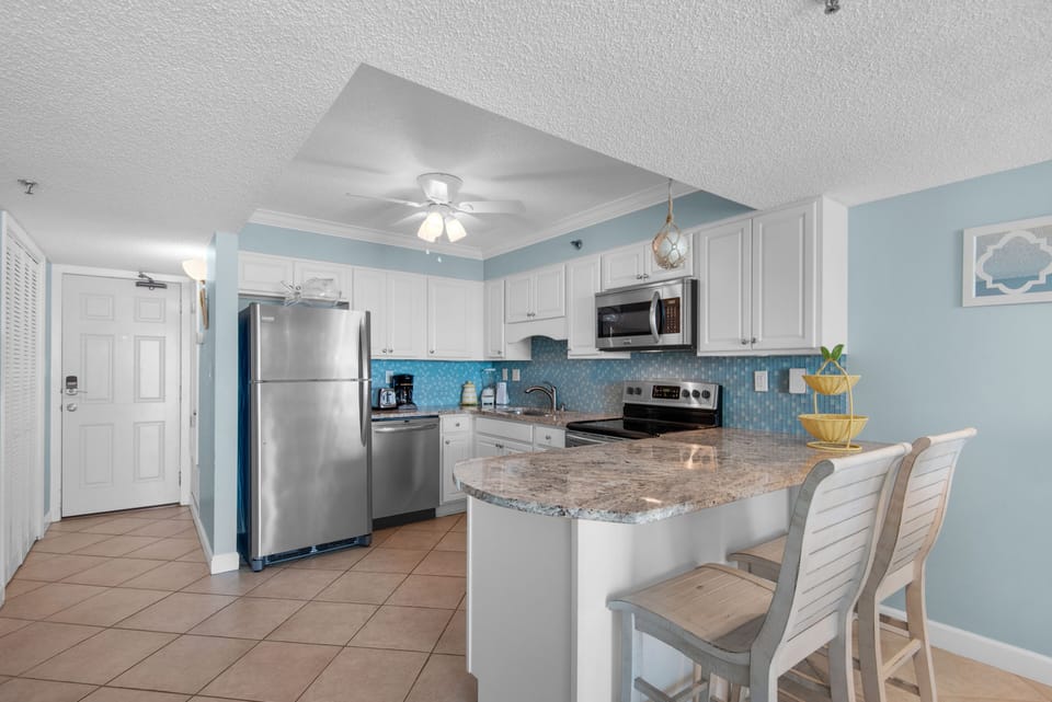 Beachcrest 702 Kitchen