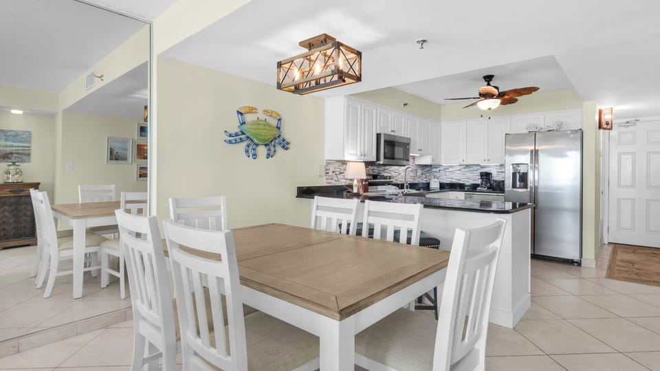 BeachCrest 803 Dining
