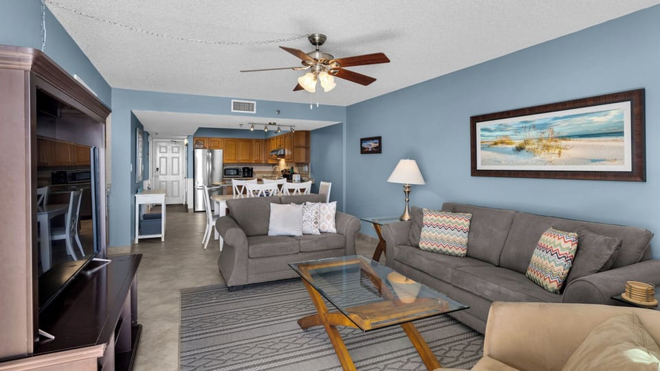 BeachCrest 904 Living Area
