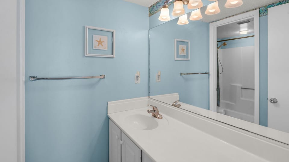 BeachCrest 906 Master Bath