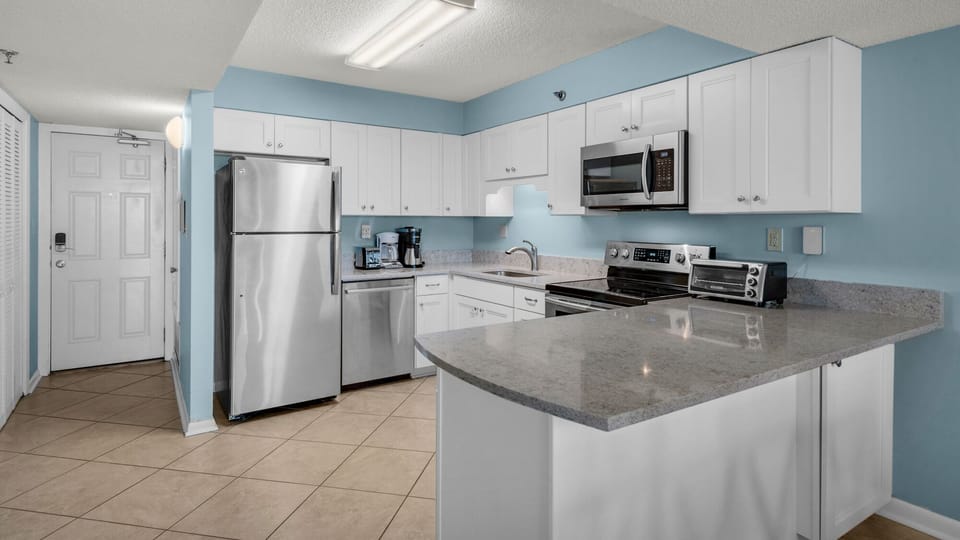 BeachCrest 906 Kitchen
