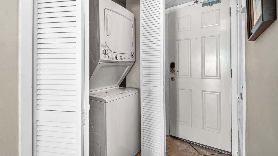BreachCrest 1102 - Washer & Dryer