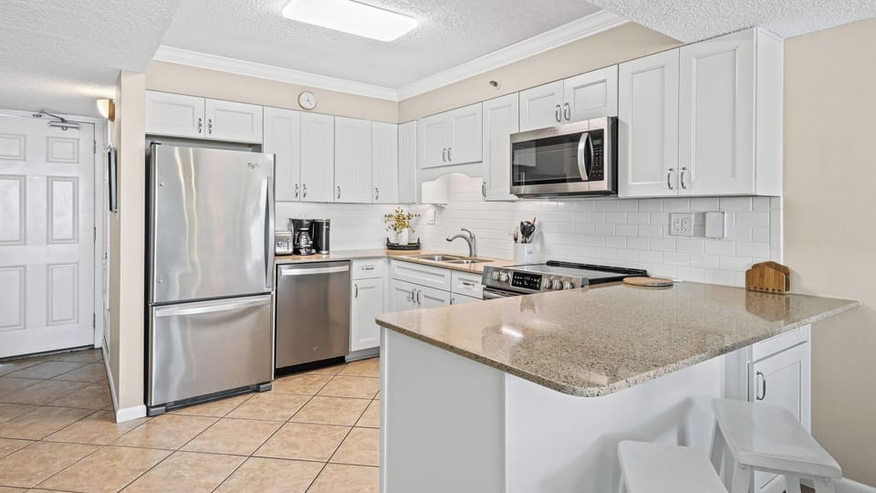 BreachCrest 1102 - Fully equipped kitchen