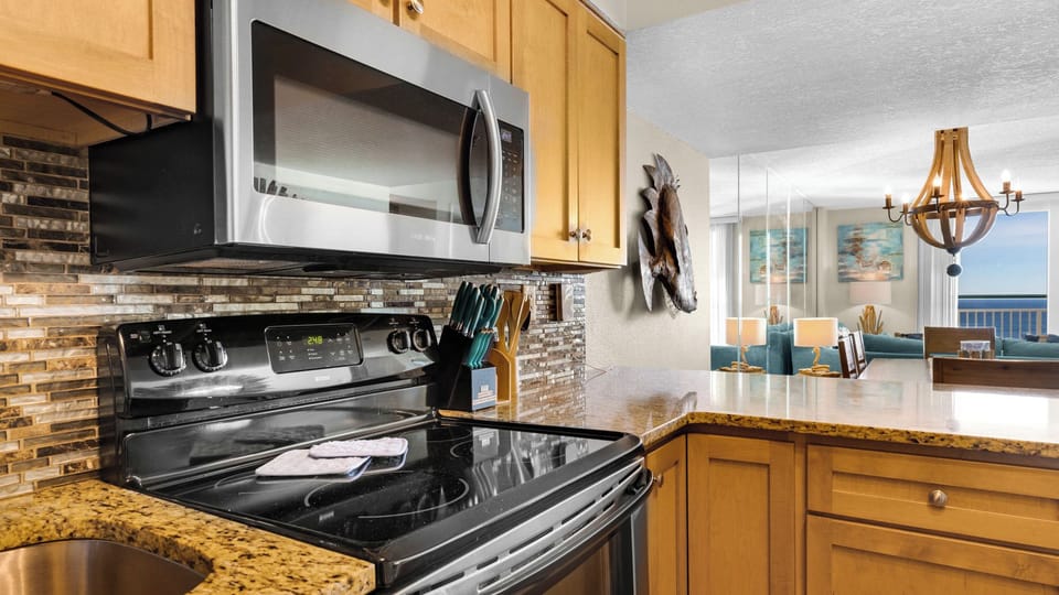 BeachCrest 1204 Kitchen Area