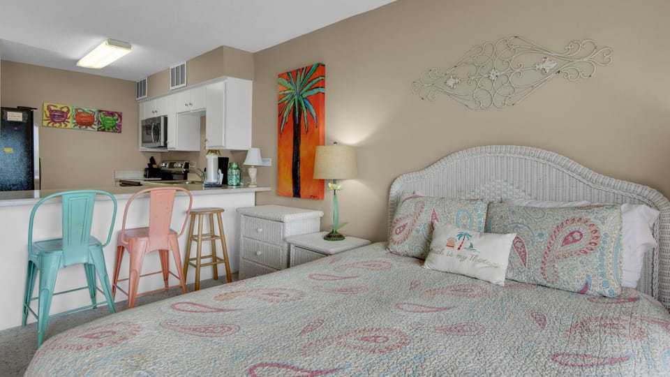 Beachfront II 202A Queen Bed