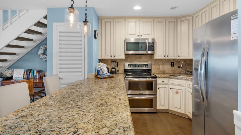 Blue Tide 3B Kitchen