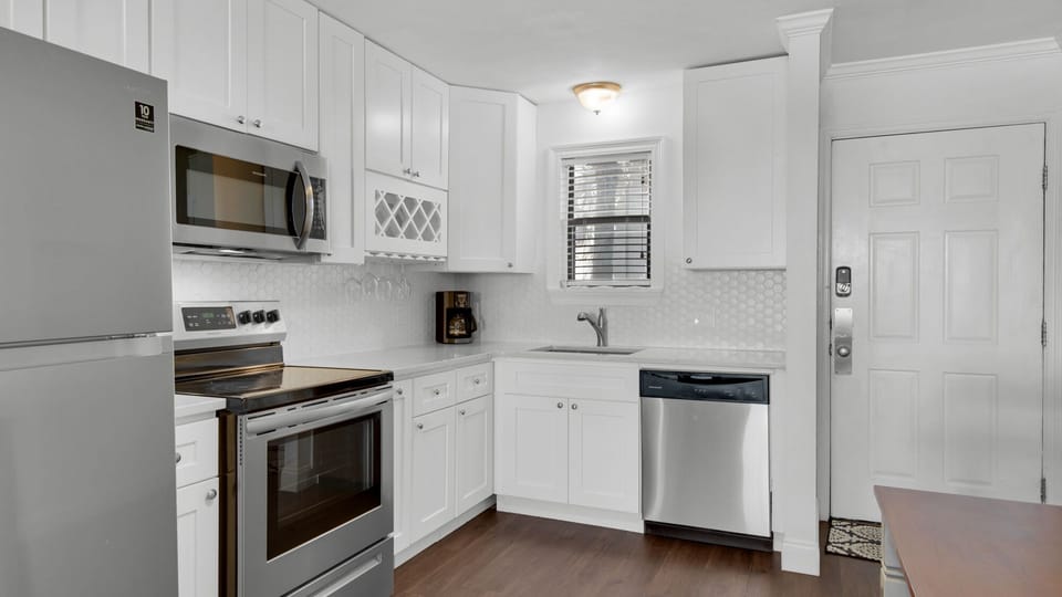 Beachside Condo 1 Kitchen