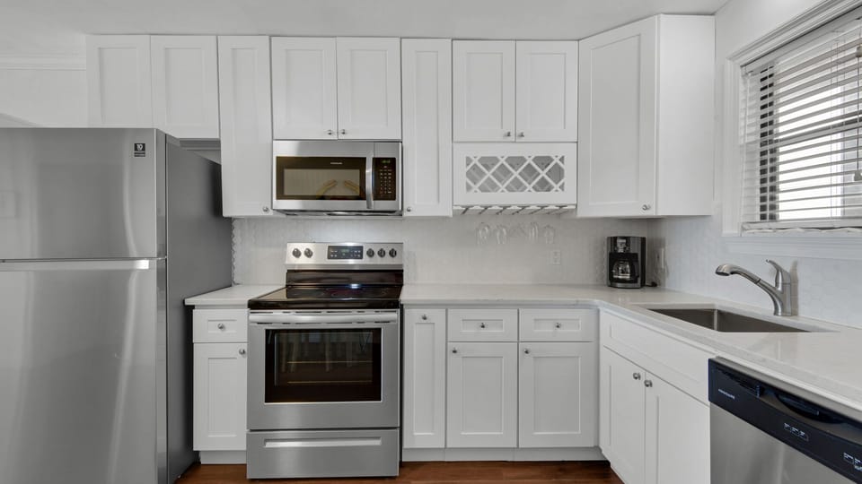 Beachside Condo 1 Kitchen