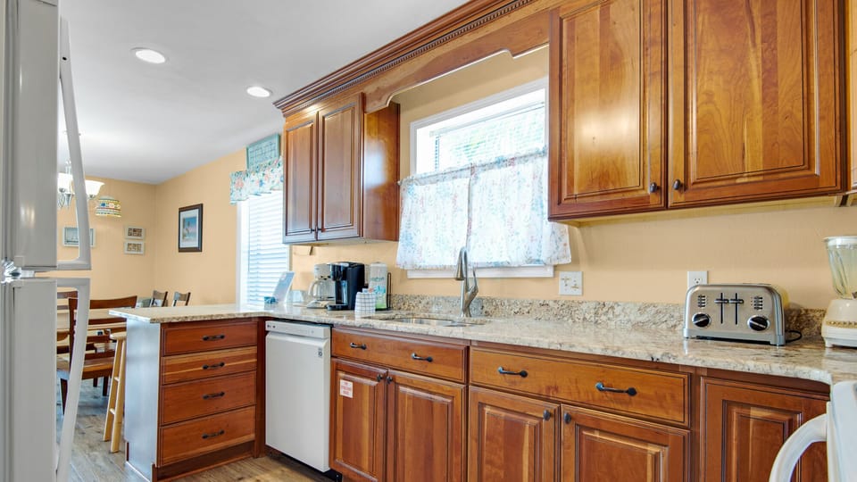 Beachside Villas 221 Kitchen