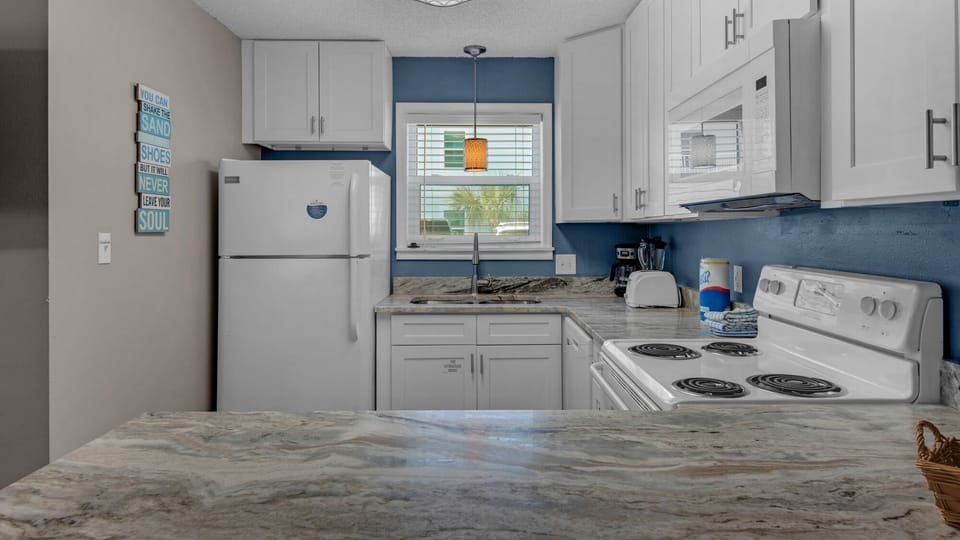 Beachside Villas 513 Kitchen