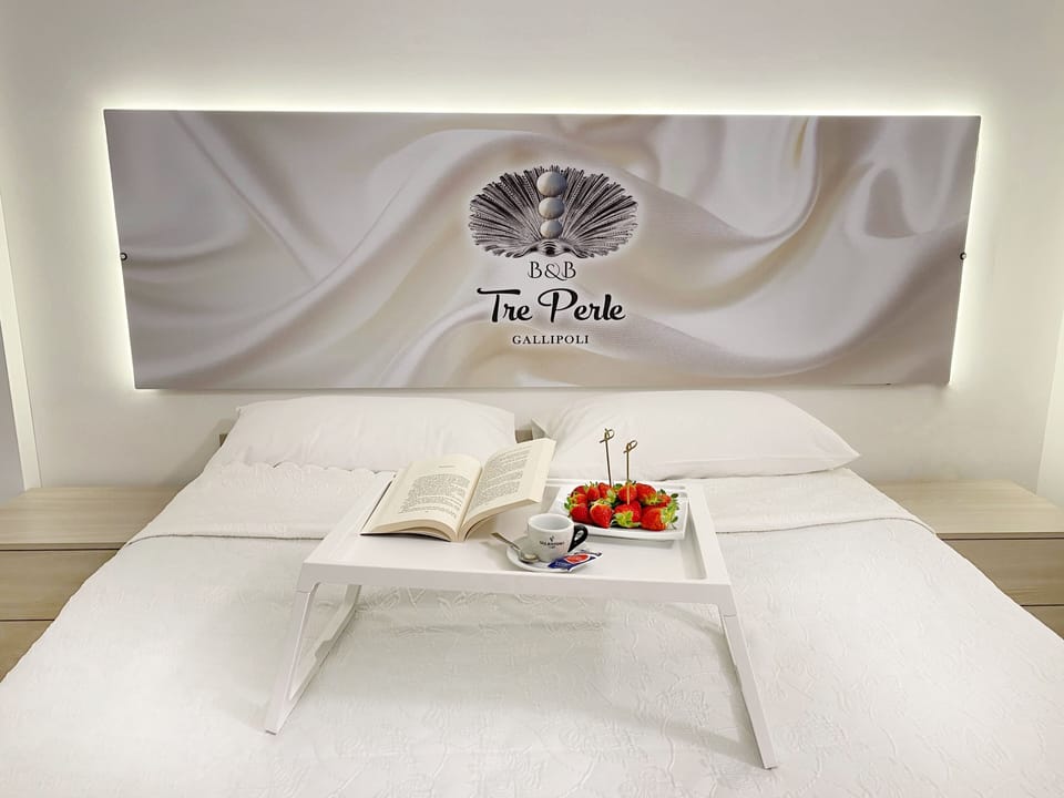 Design Room | Minibar, in-room safe, individually decorated, individually furnished