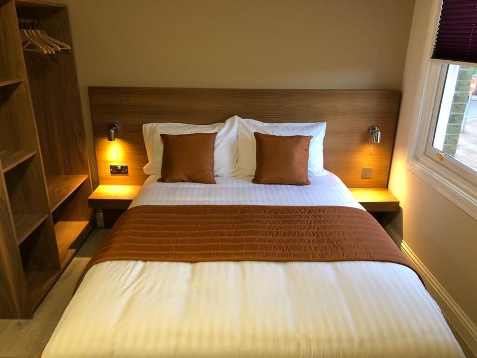 Classic Double Room | Individually decorated, individually furnished, desk, laptop workspace
