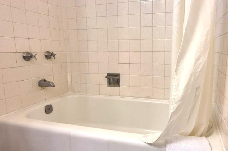Free toiletries, towels