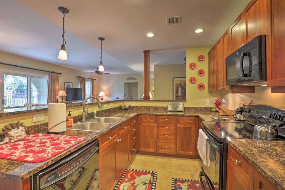 Full service kitchen