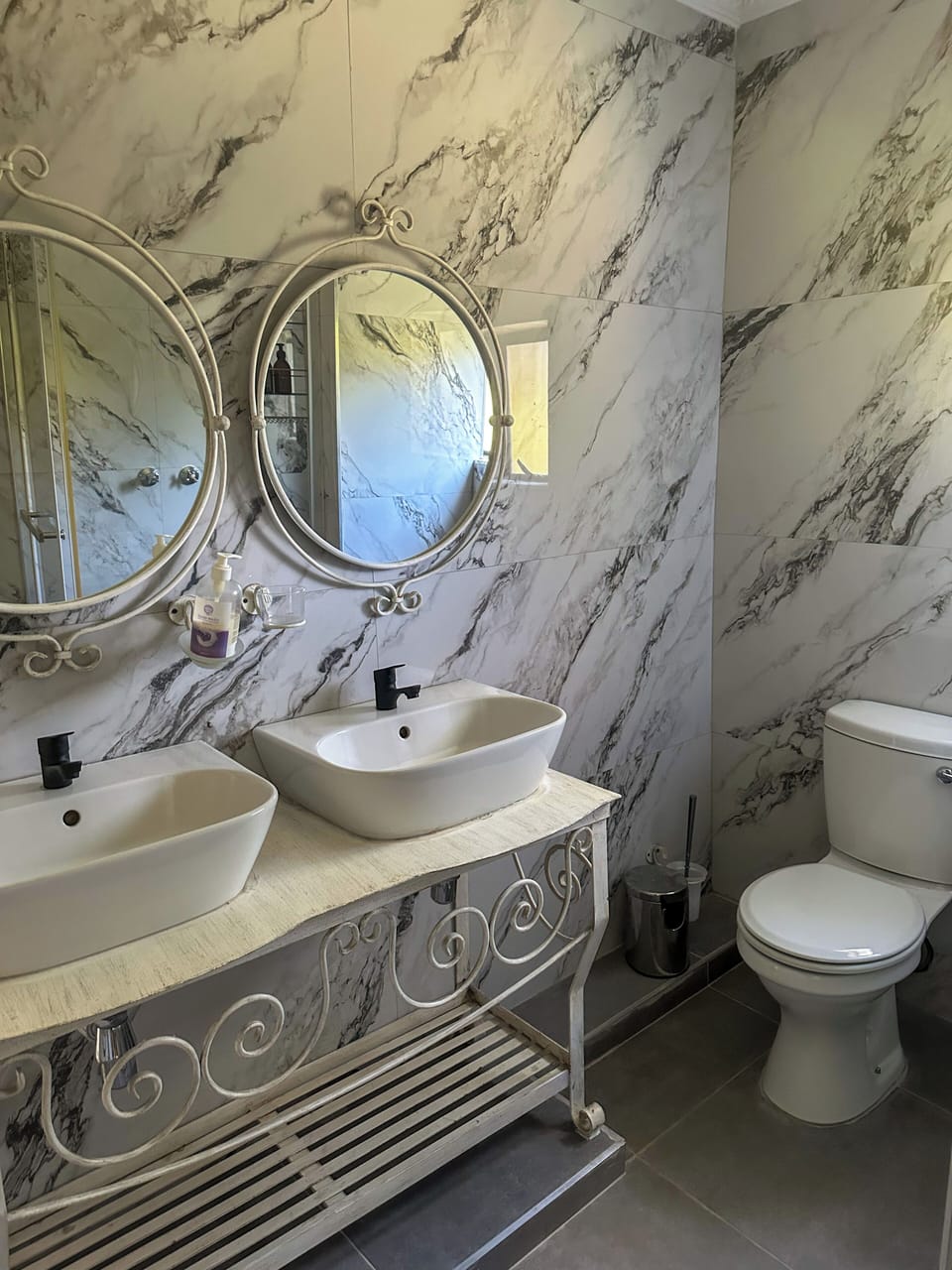 Sunbirds Chobe Villa | Bathroom | Shower, hair dryer (on request), towels