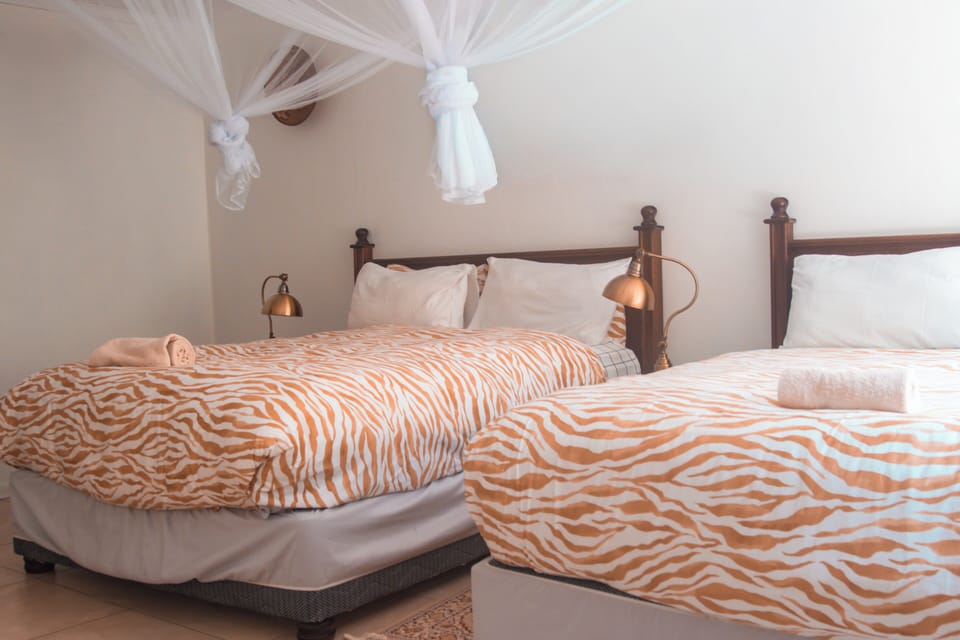 Premium bedding, minibar, soundproofing, WiFi (free)