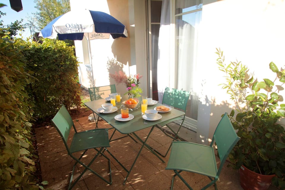 Have delicious meals on your outdoor terrace.
