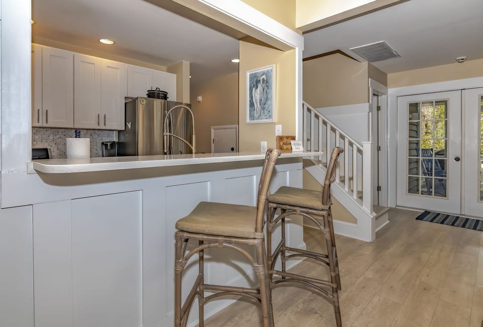 Bar stools for eating or lounging