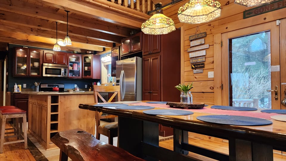 Kitchen with stainless steel appliances 