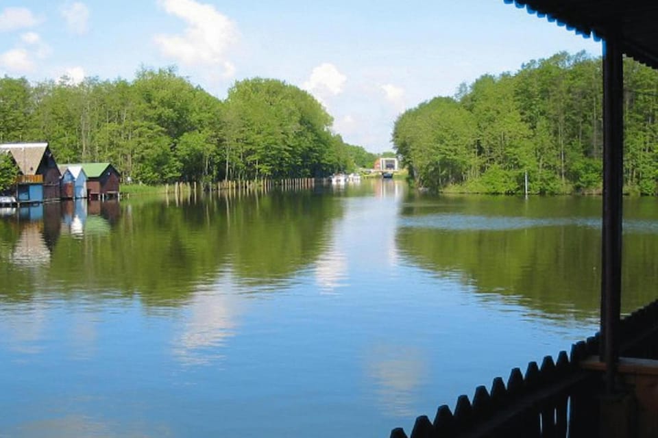 Immediate Surroundings [summer] (<1 km)