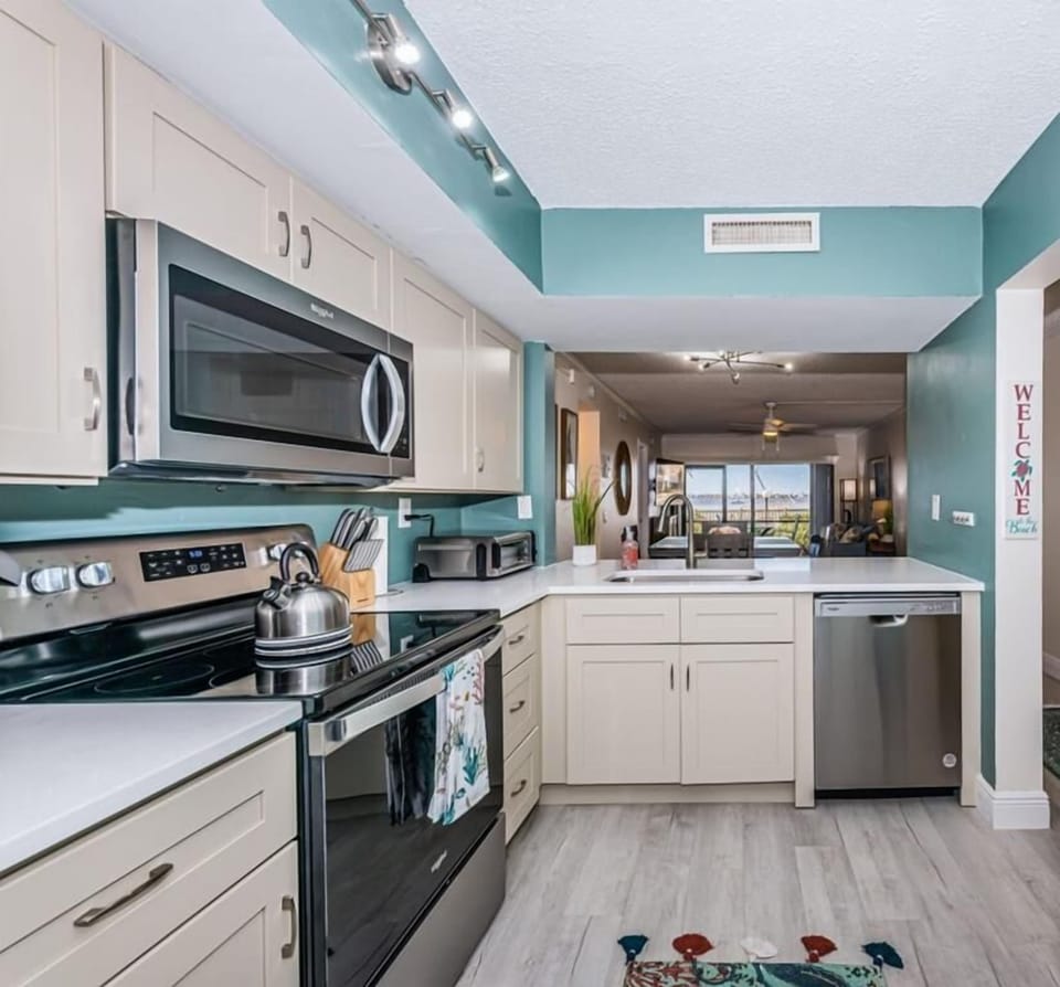 10-web-or-mls-Kitchen 1