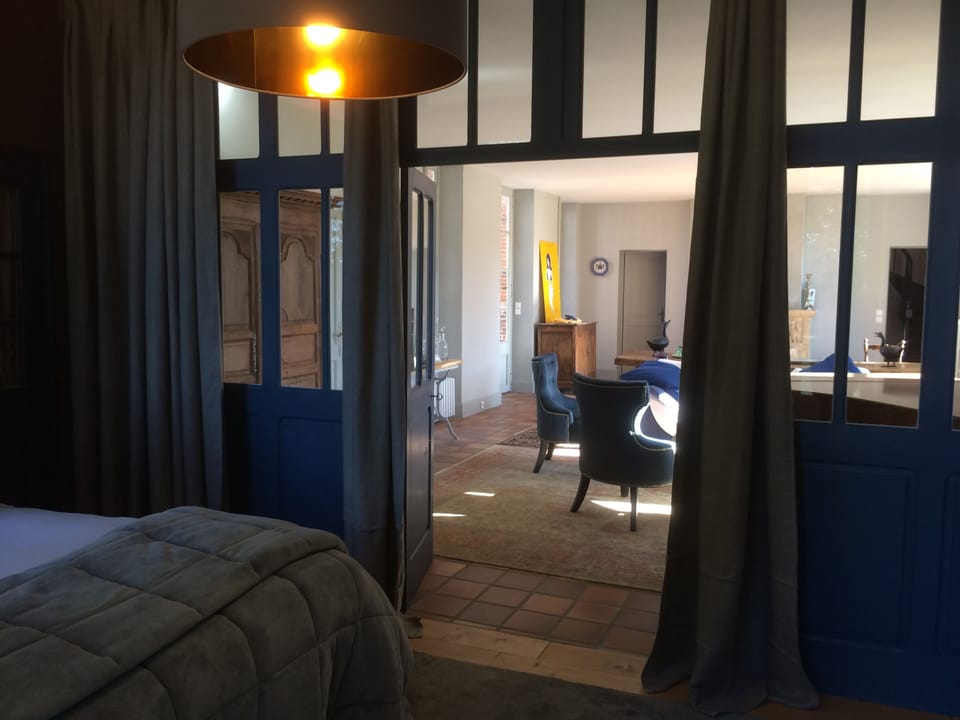 Classic Double Room (Sous le Chêne) | Living area