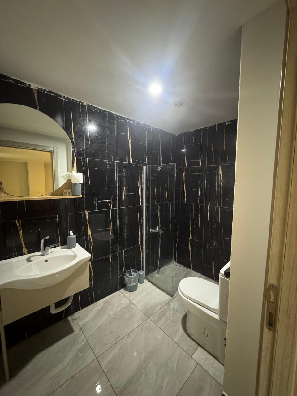 Business Suite | Egyptian cotton sheets, premium bedding, Select Comfort beds