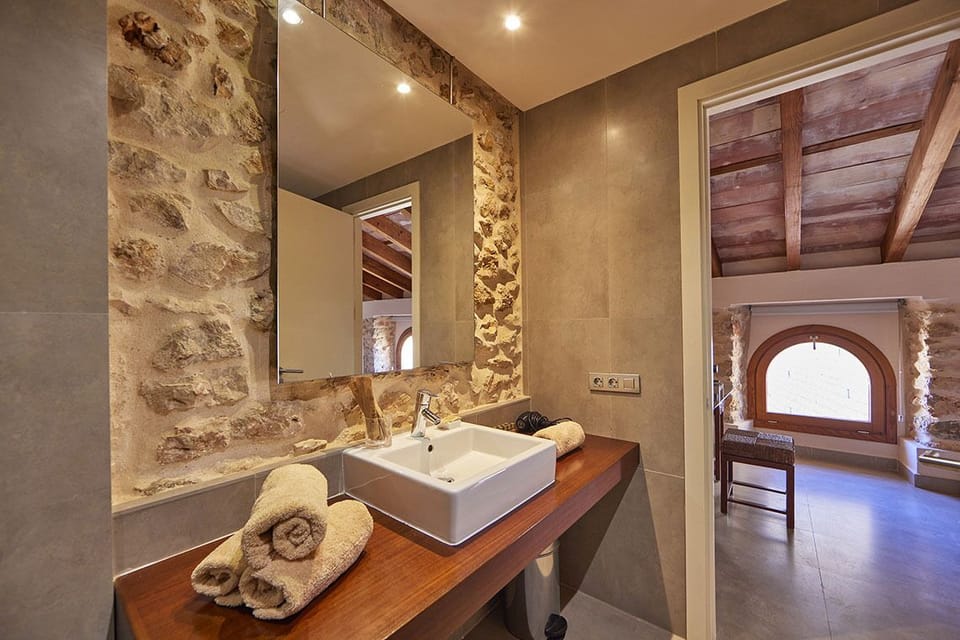 Free toiletries, hair dryer, bathrobes, bidet
