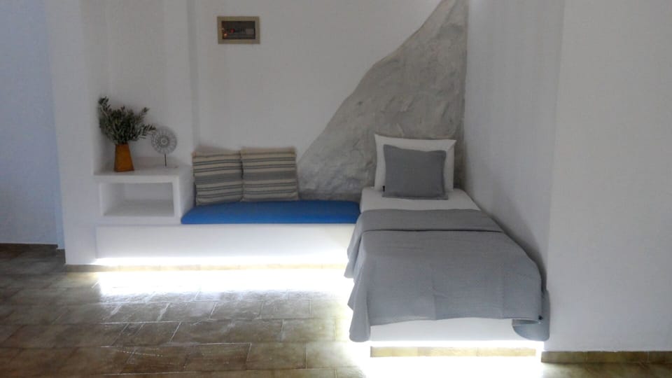Grand Studio, Multiple Beds | WiFi (free), individually decorated, individually furnished, bed sheets