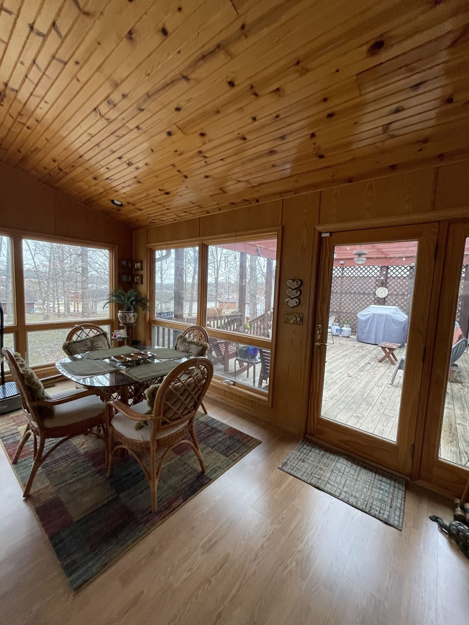 Sunroom - View of Deck & Grill 🥩🍗 🧅🫑