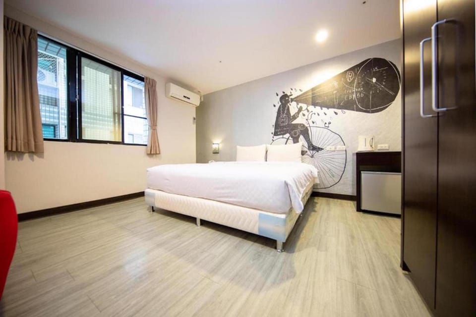 Classic Double Room | Iron/ironing board (on request), WiFi (free), bed sheets