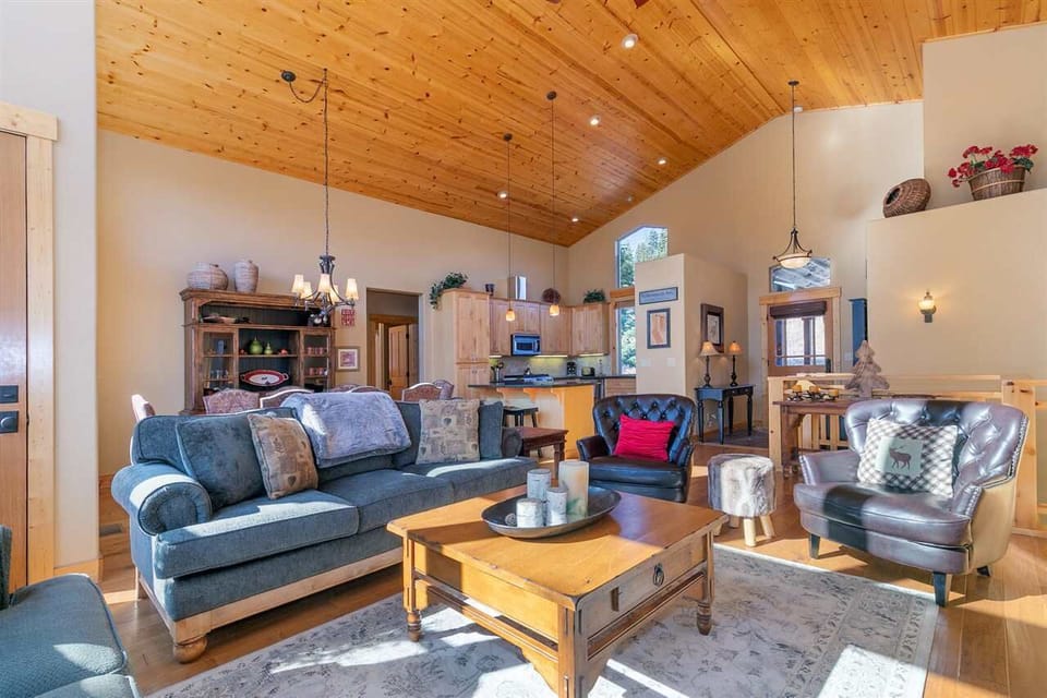 Upper level living room