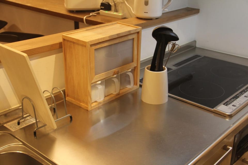 Fridge, microwave, stovetop, toaster