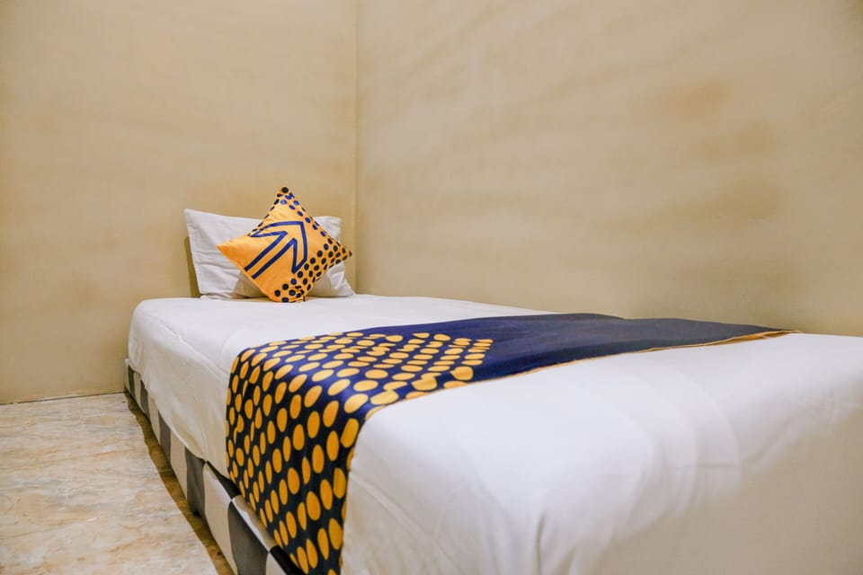 Economy Double Room | Free WiFi