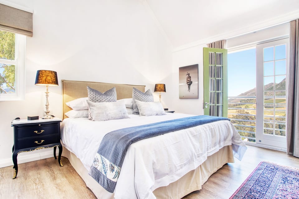 Deluxe Double or Twin Room | Egyptian cotton sheets, premium bedding, down comforters, pillowtop beds