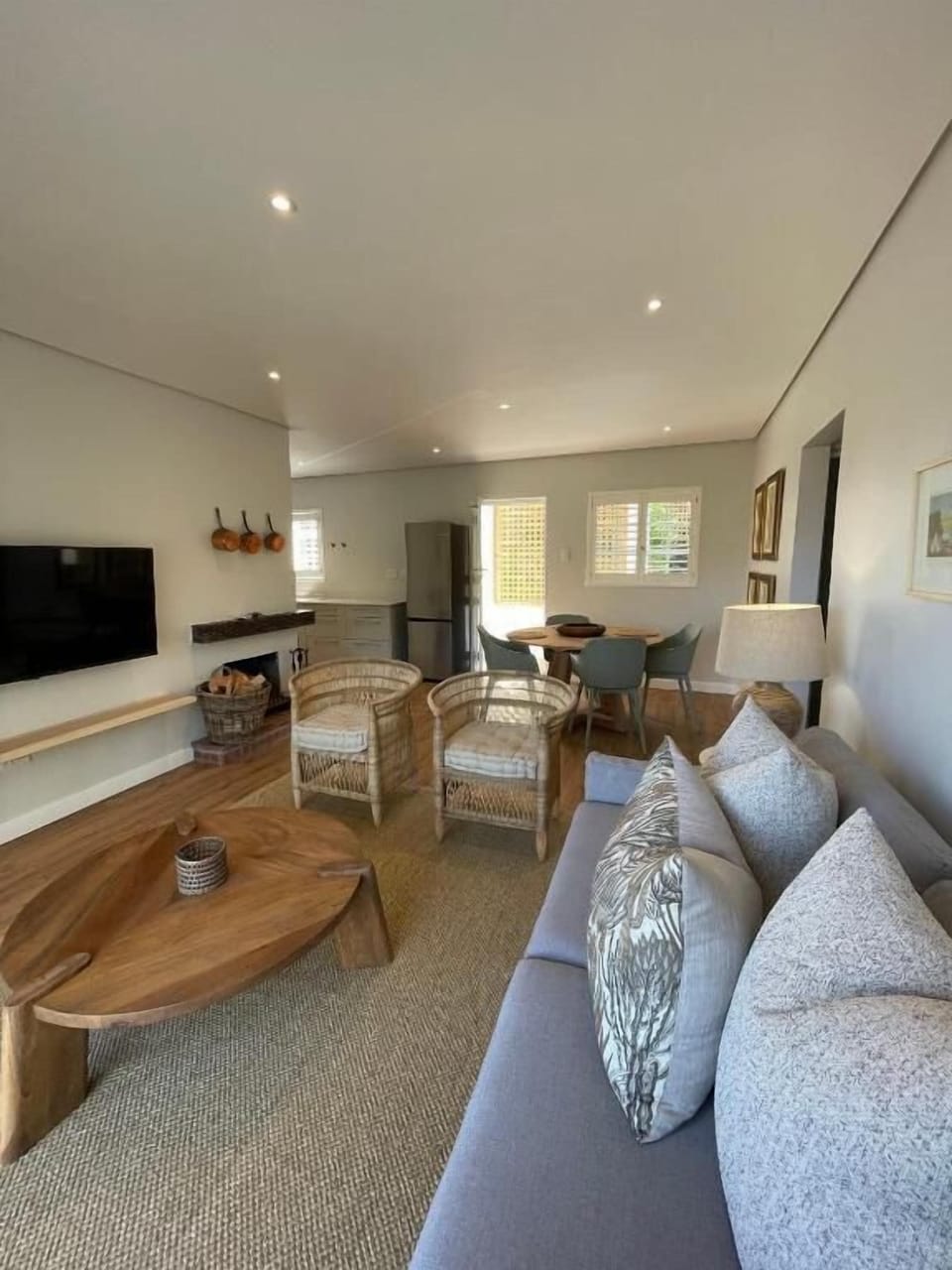Comfort Cottage | Living area | 40-cm Smart TV with satellite channels, TV, Netflix