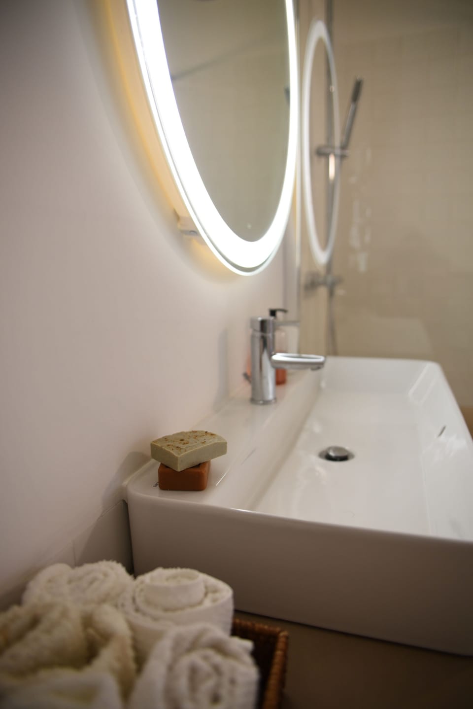 Cottage, 2 Bedrooms | Bathroom | Shower, hair dryer, bidet, towels