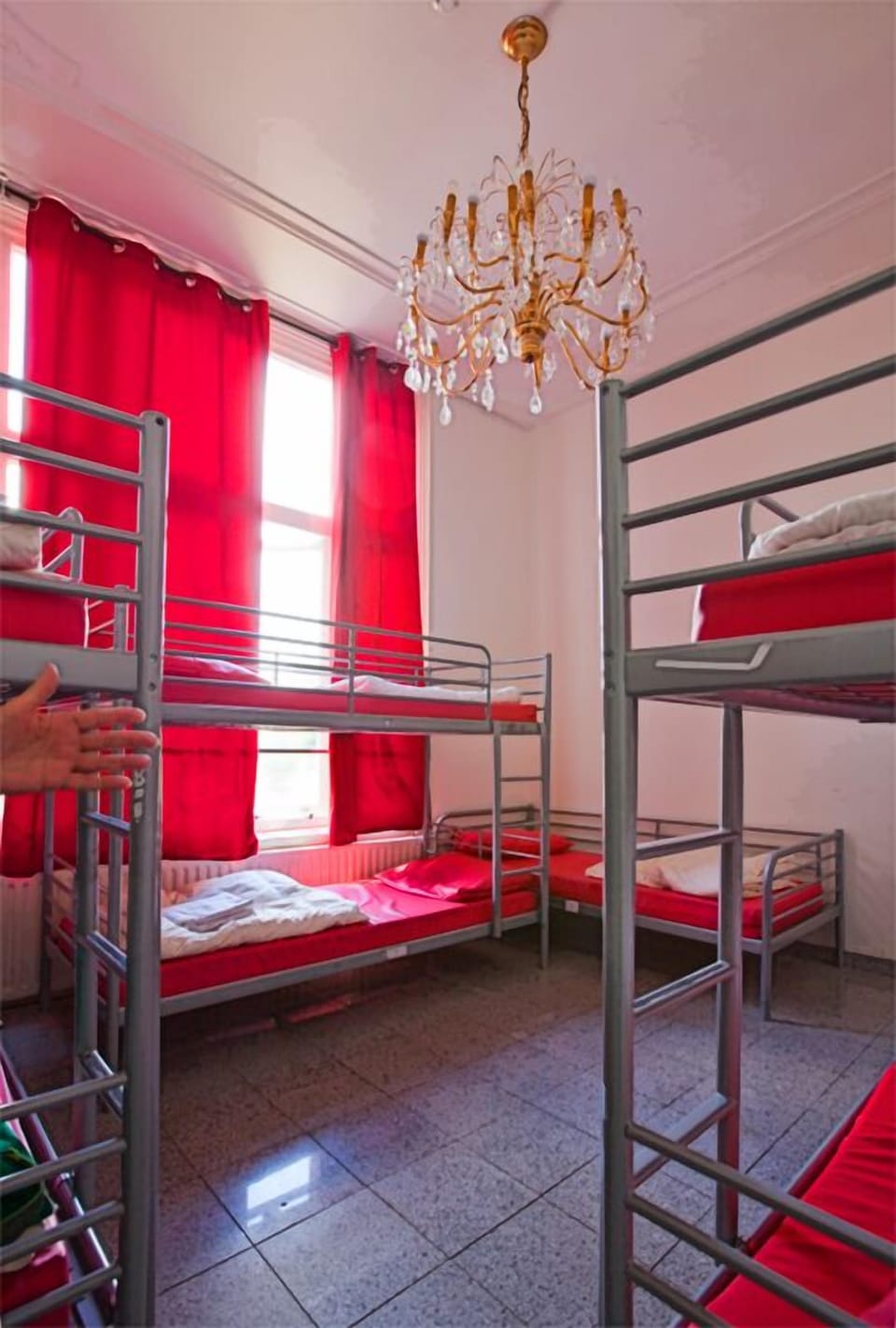 Basic Shared Dormitory, Mixed Dorm | In-room safe, laptop workspace, free WiFi