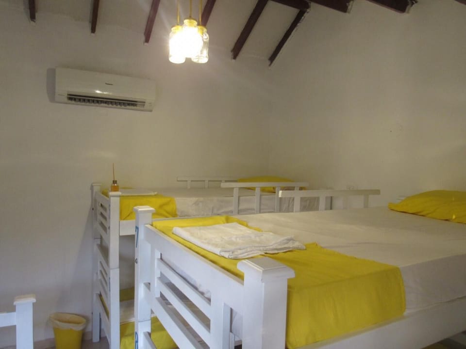 Standard Shared Dormitory, Mixed Dorm (4 bunk beds, 8 people) | Blackout drapes, WiFi (free), bed sheets